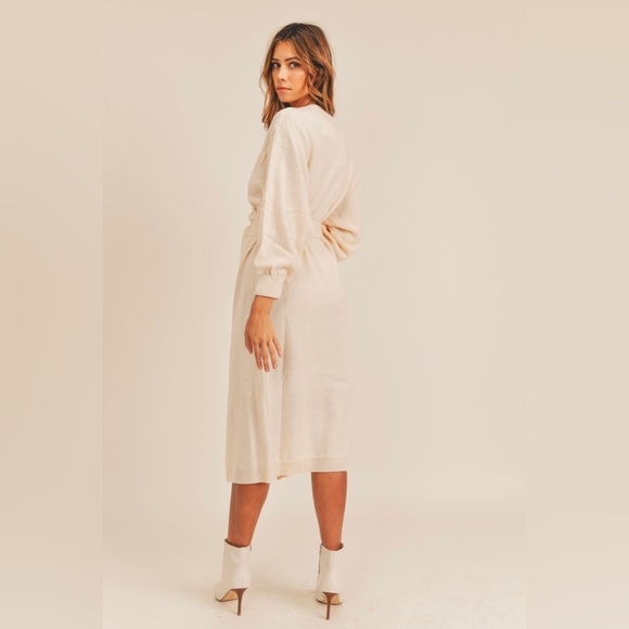 NWT Alice Cardigan Sweater Dress In Ivory - Picture 4 of 4